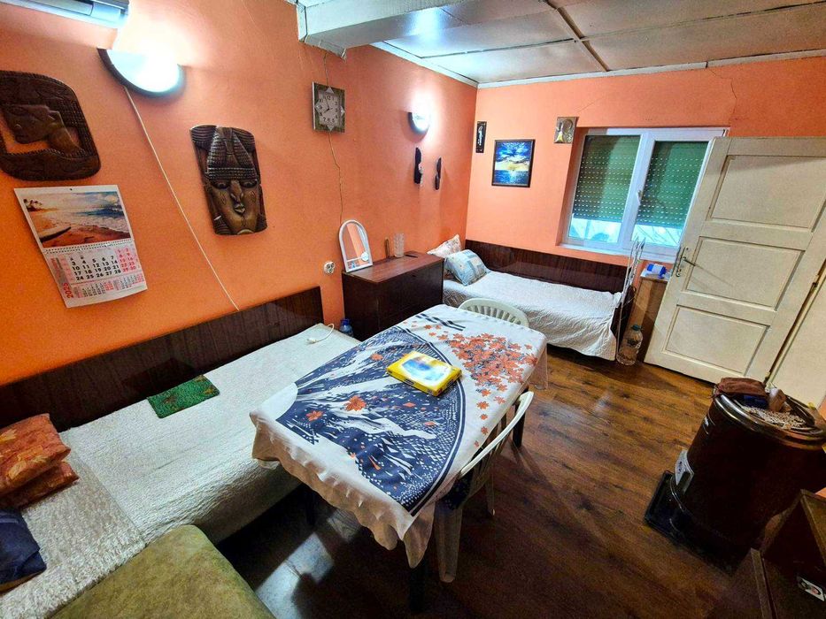 Продава се Къща в с. Брегаре, Област Плевен - 100 кв.м за 77 €/кв.м - Снимка #9