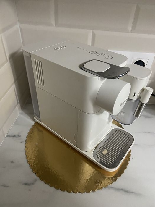Espressor capsule NESPRESSO Lattissima One Evolution EN510.W, 1l, 1450W, 19 bar, alb