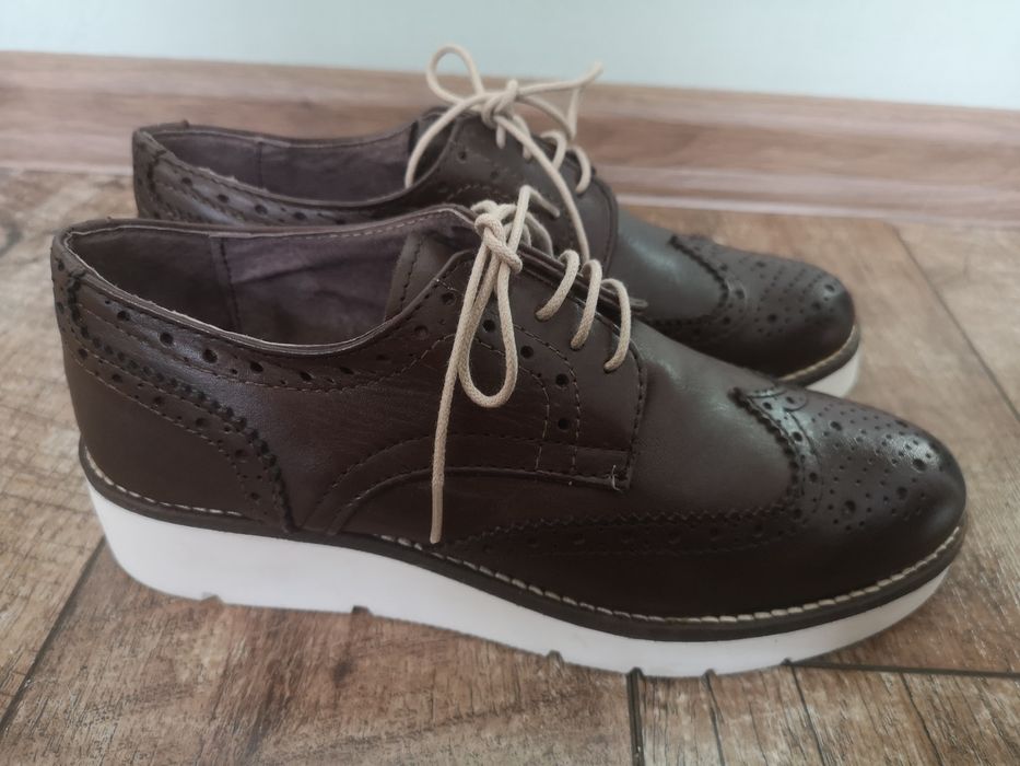 Нови обувки естествена кожа, номер 38. 5