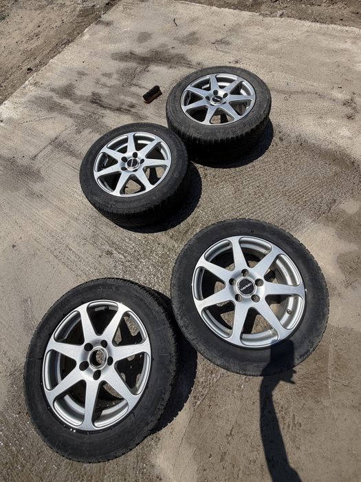 Vând jante 215/55 R16
