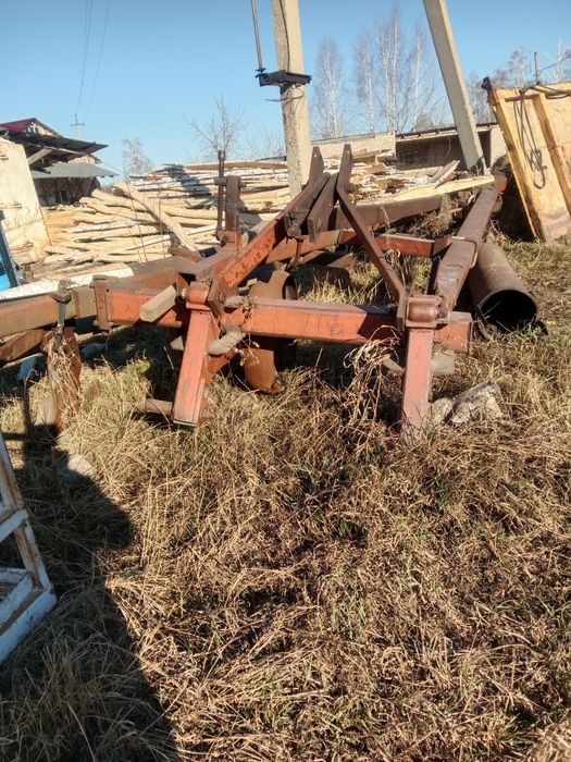 Плуг на к 700 мощный.