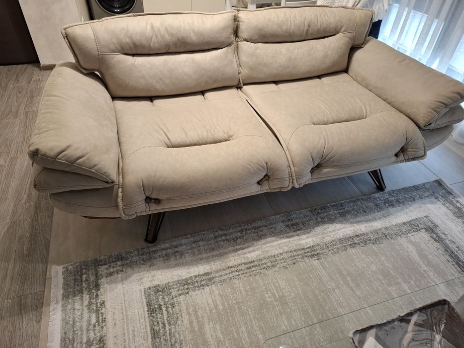 Canapea 3 persoane ca noua