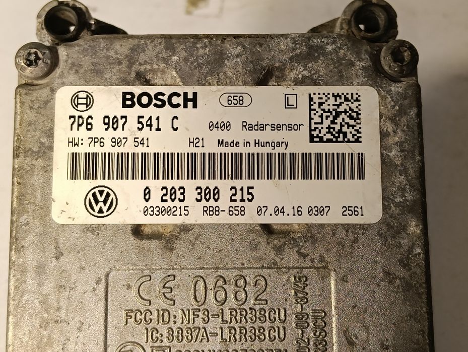 Дистроник радар VW Touareg 7P 2017г 7P6907541C Bosch