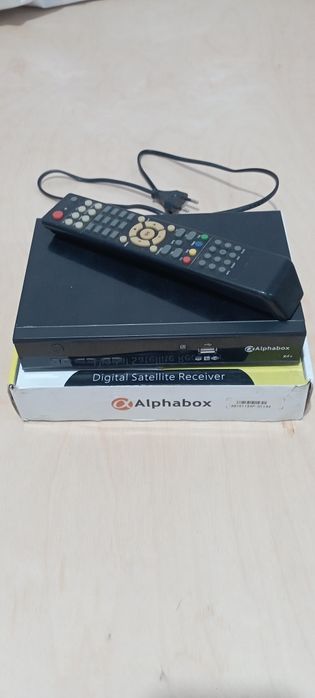 Продается тюнер "Alfabox" тюнер сотилмоқда.