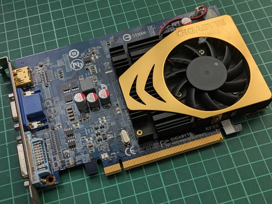 Placa video retro Gigabyte Radeon HD 4650 1GB PCIe