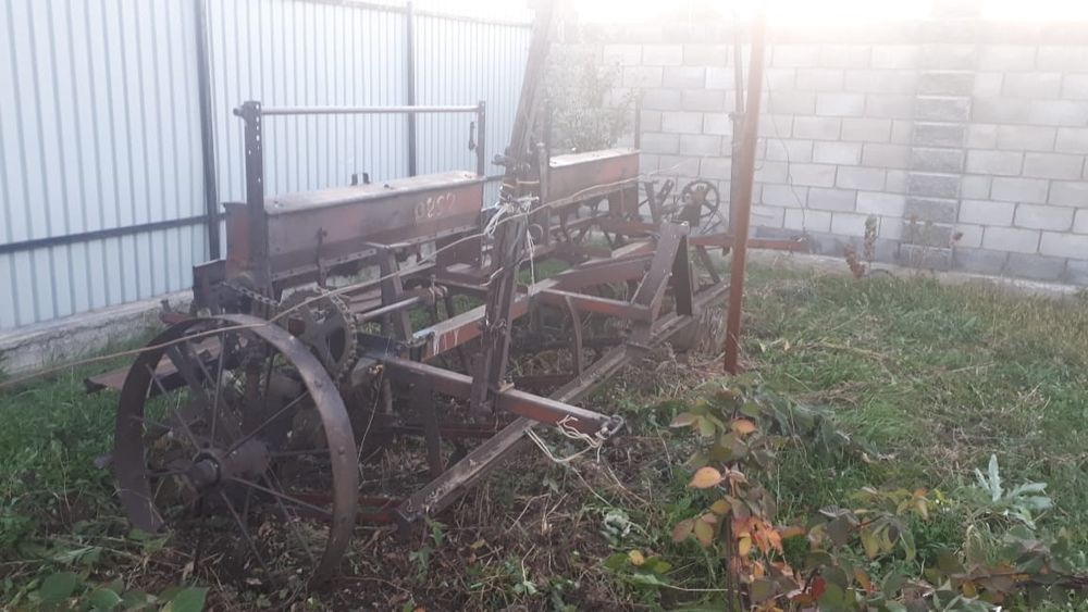 Продам овощную сеялку