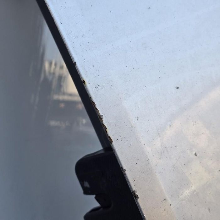 Haion complet cu defect colt dreapta Volkswagen Golf 5