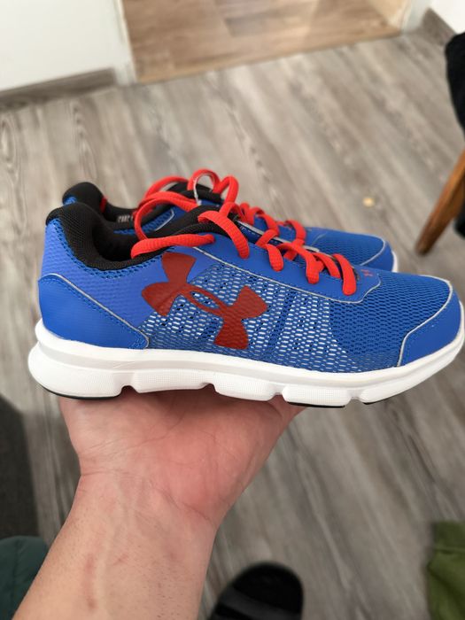Чисто нови детски обувки Under Armour