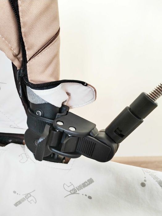 Универсален чадър за количка с UV50+ защита и гъвкаво рамо