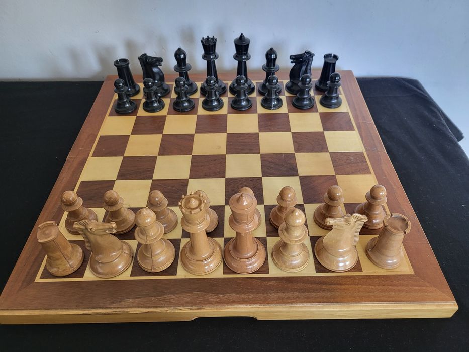 #2 Стар дървен шах
