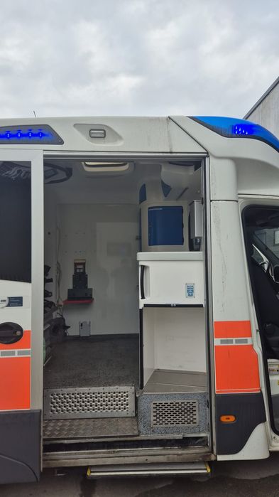 Cub ambulanta cu tot ce contine