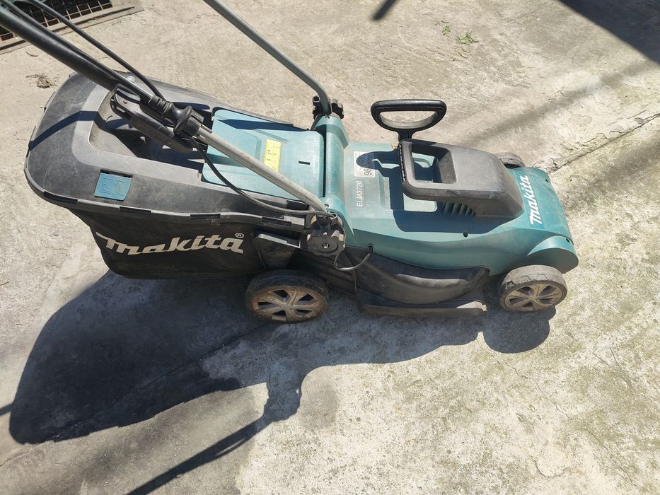 Masina de tuns iarba electrica Makita
