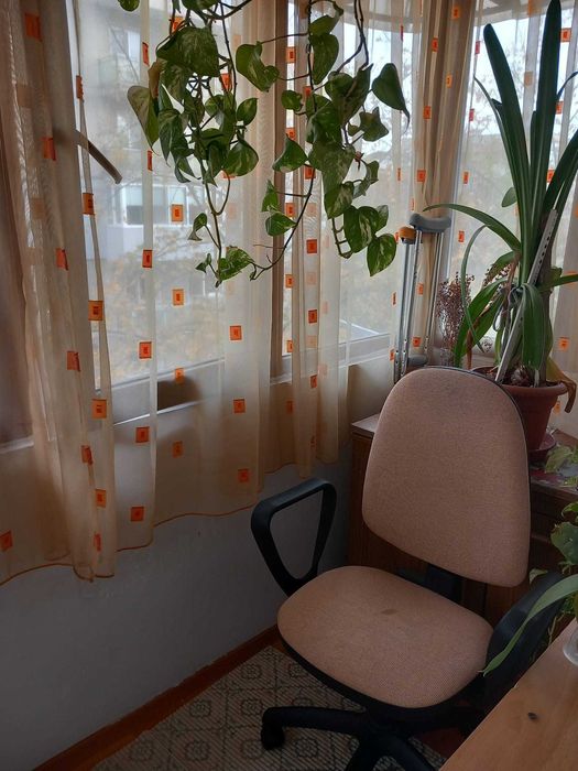 Închiriez apartament cu 2 camere decomandat