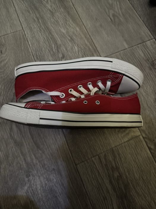 Продаю кеды CONVERSE