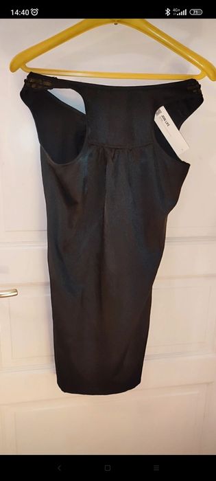 Rochie noua, neagra cu imprimeu aztec auriu pe piept