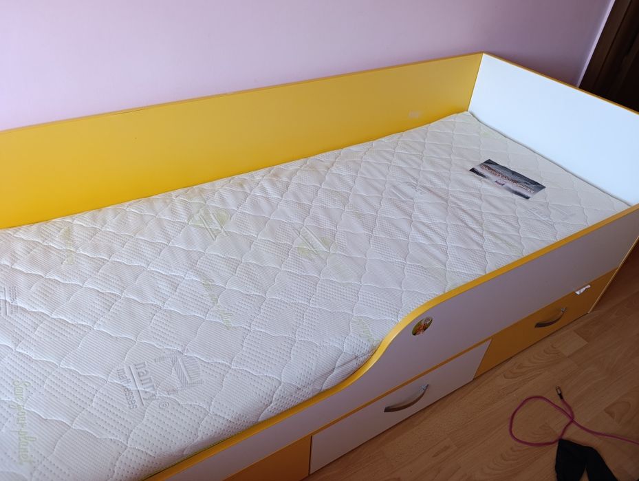 Две Легла 82/190