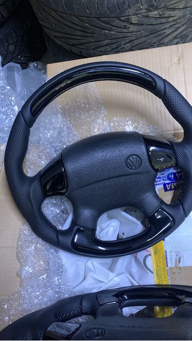 Рули с анатомией на Volkswagen