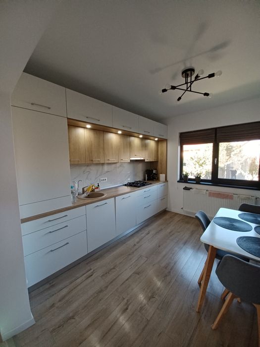 Casă 4 camere Miroslava