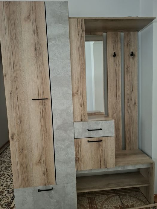 Прихожая с зеркалом