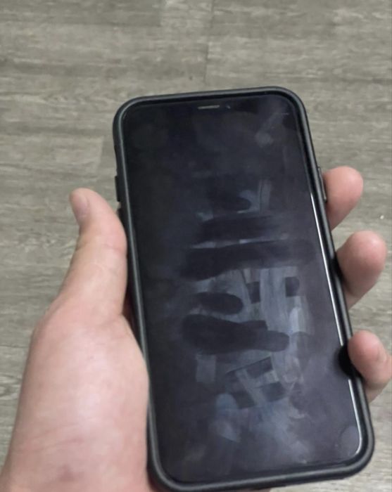 Iphone XS 64гб 74емк каропка есть