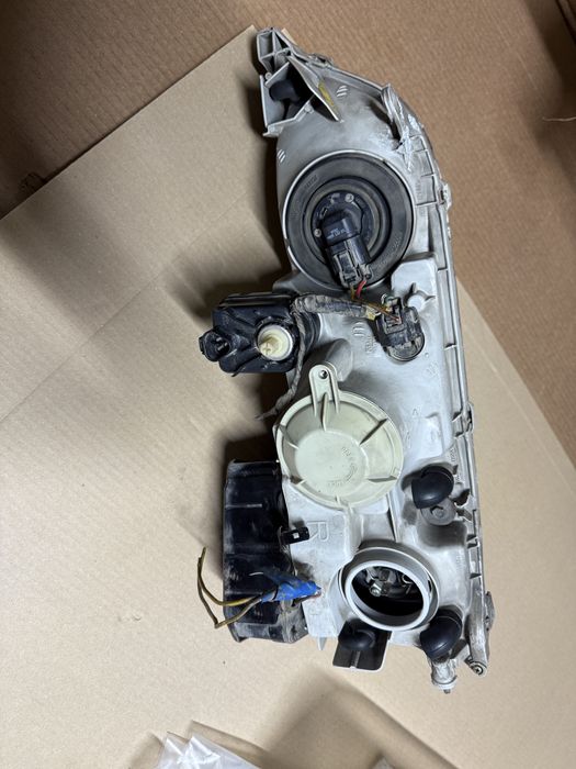 Фары 3 секционные марк 100 кузов