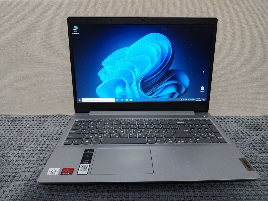 Ноутбук Lenovo
в комплекте