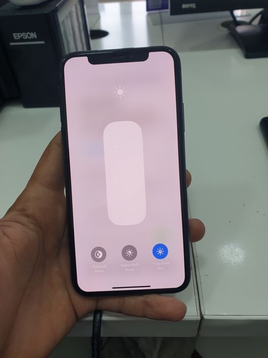 Iphone xs qora 64talik