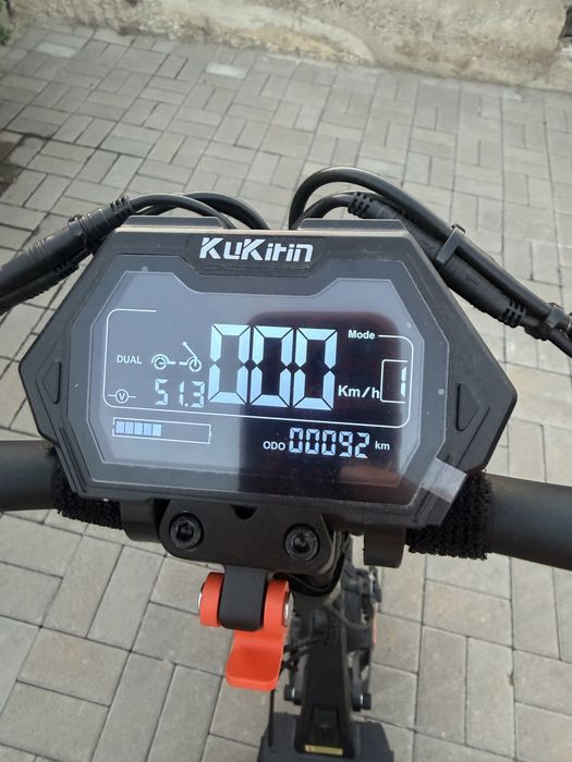 Trotineta electica KuKirin G2 master (2026) cheie, 2 motoare 2*1000W, Autonomie 70km, Baterie 52V 20, 8 A.