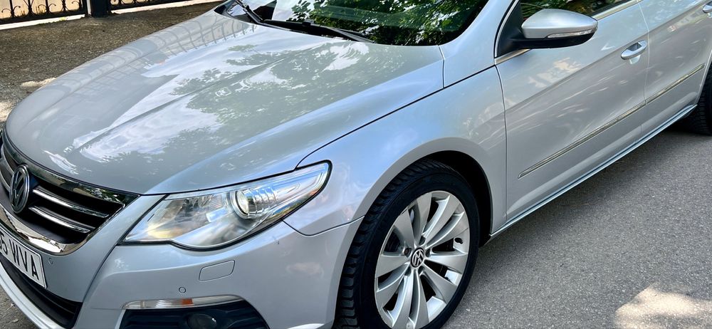 VOLKSWAGEN Passat CC