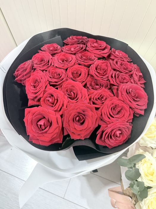 Букеты по 10000 розы