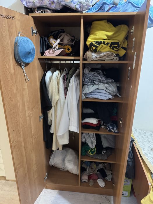 Продам шкаф деревяный