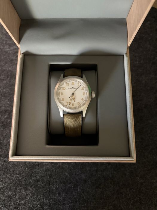 Мъжки часовник “Hamilton Khaki Field Quartz” (гаранция до 02.07.2027)