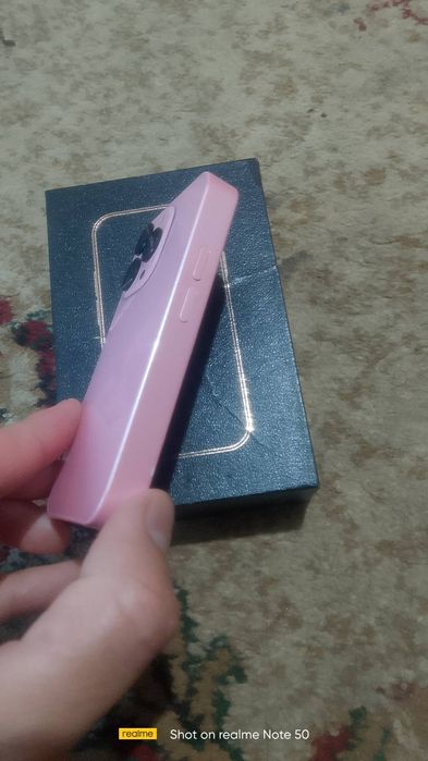 Mini smartfon sotiladi