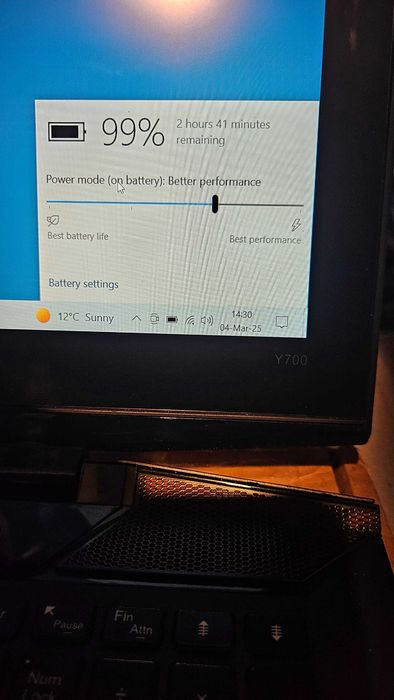 Laptop Gaming Lenovo ideapad Y700-15ISK i5 2,30ghz,8gb.mem.500 gb ssd