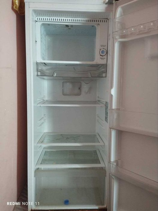 LG  Холоделник сотилади
