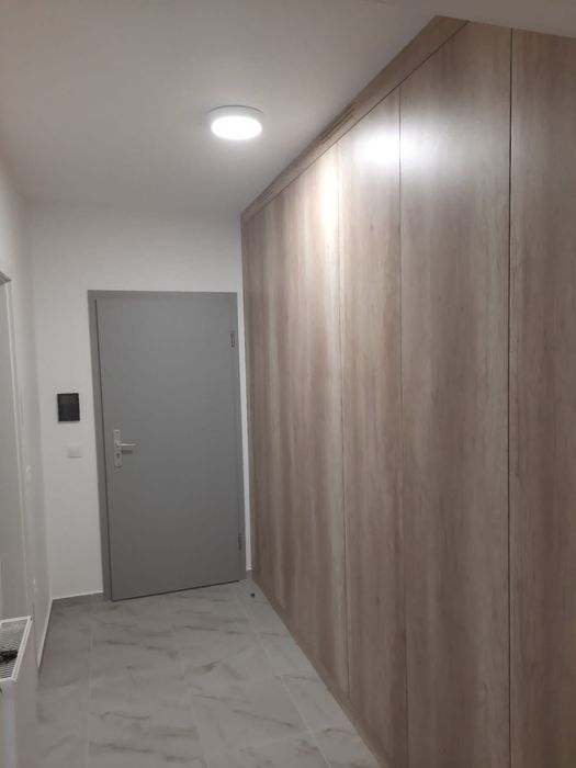 Ofer spre închiriere garsonieră în Avantgarden Bartolomeu!