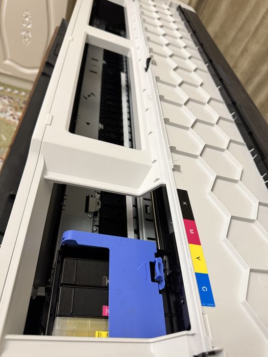 Продам широкоформатный плоттер Epson