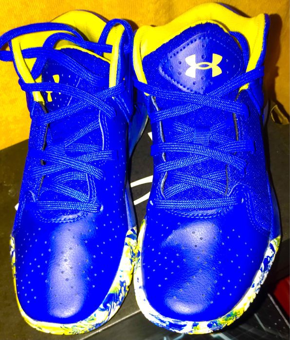 Adidași nr. 38 / Pantofi de baschet pentru copii Under Armour