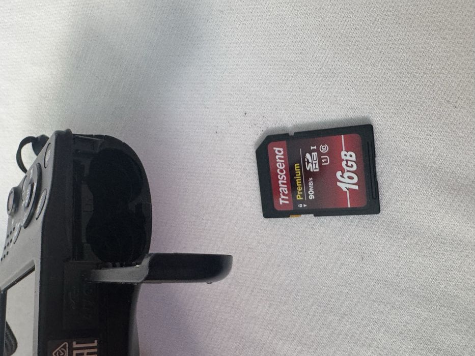 Цифров фотоапарат Nikon Coolpix A10 , 16.1MP , 5х оптичен зум