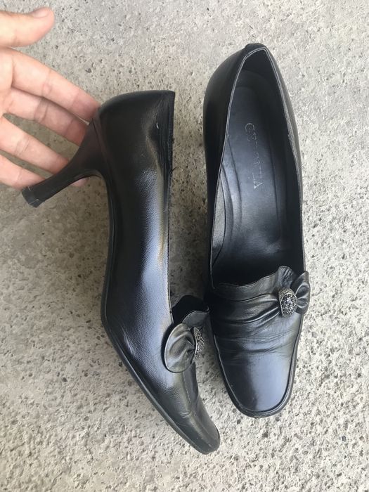 Туфли коженные с брощью