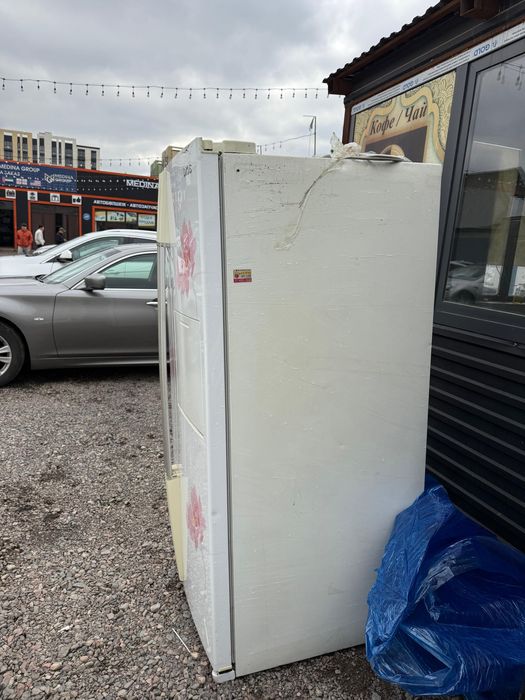 Холодильник LG многодверный