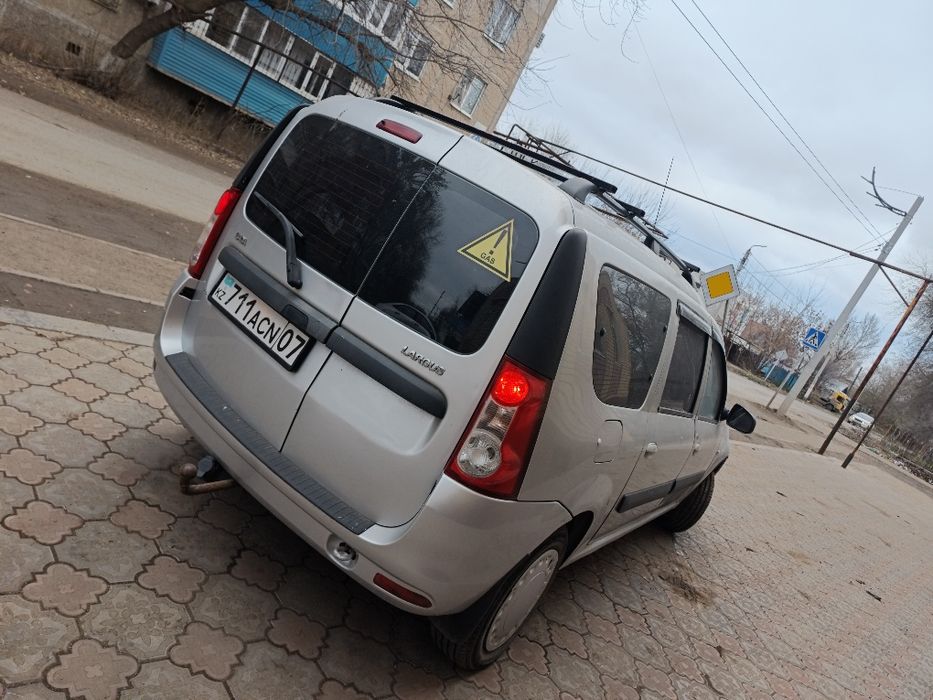 Продам Ларгус 7 местный