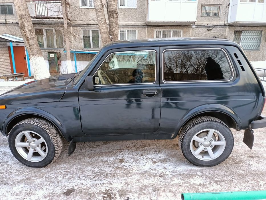 Продам машину Нива