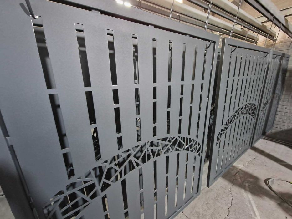 Porti/panouri/balustrade- vopsite in camp electrostatic