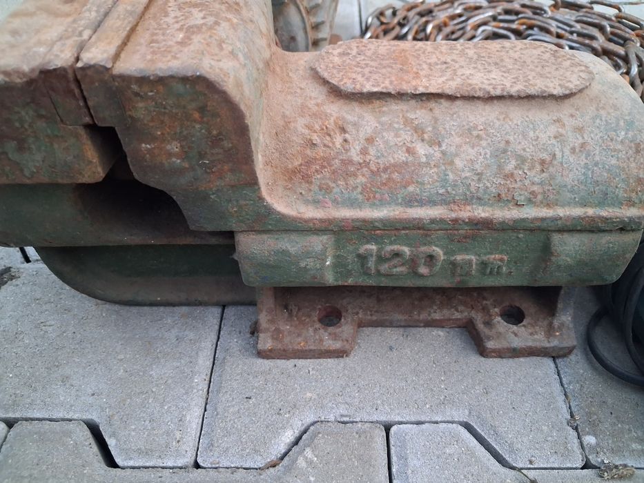 Curățeniei în garaj,motor electric,etc