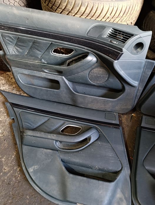 Обшивки дверей на BMW E39 кожа
