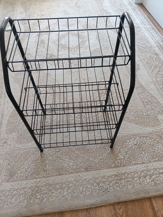 Продам обувницу.