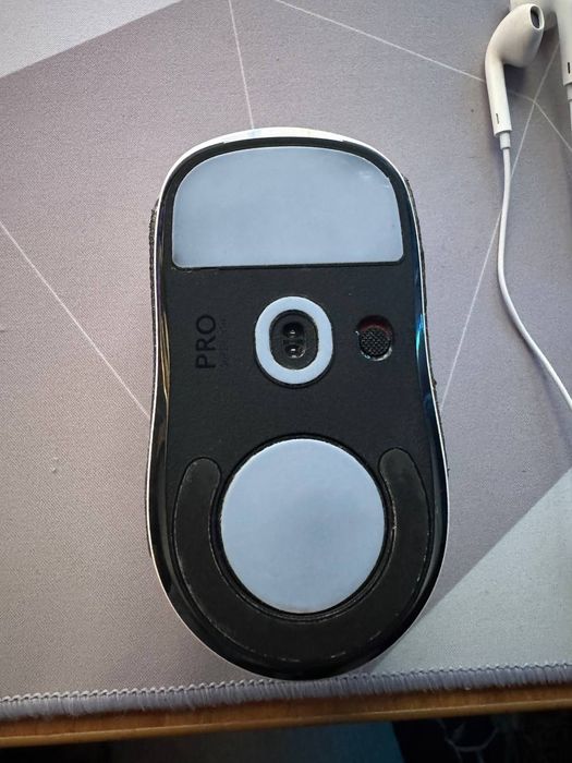 Продам игровую мышь logitech g pro x superlight