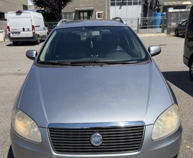 Fiat croma fabricație octombrie 2005 ,prima înmatriculare februarie 2006 ,model Giuggiaro
