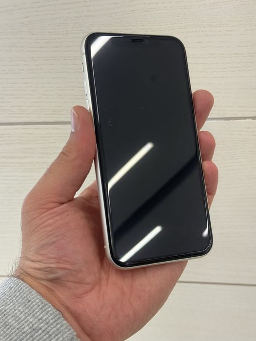 Айфон 11 64GB в отличном состоянии